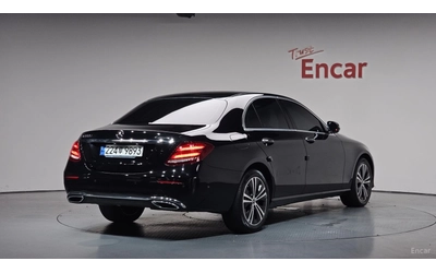mercedes-benz-e-220 - 1