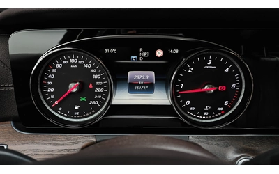 mercedes-benz-e-220 - 5