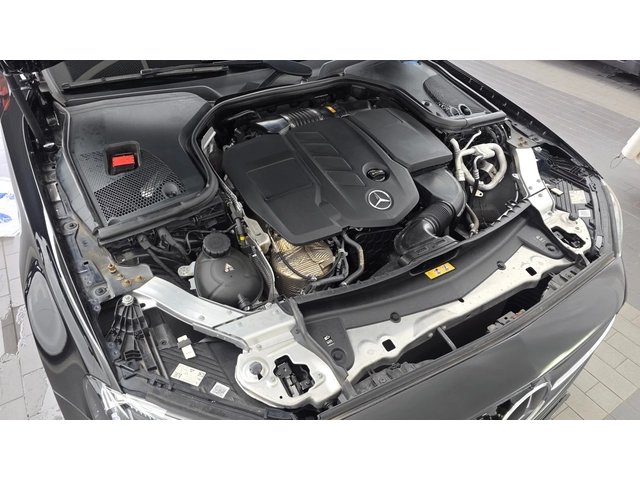 Mercedes-Benz E 220 4MATIC | AMG Line | HUD | 360 - автомобили, коли, обяви за нови и употребявани 14