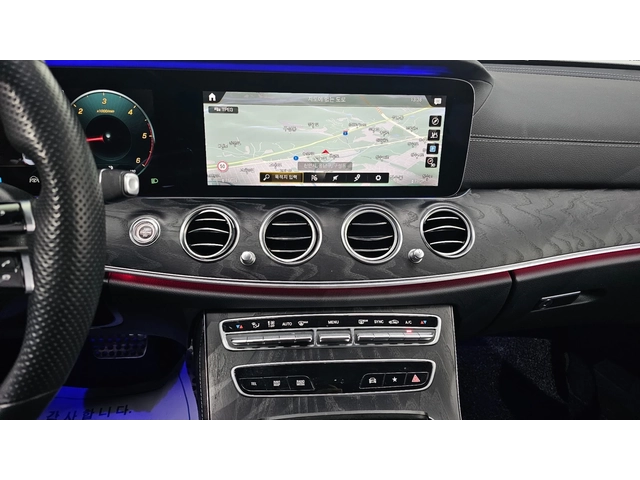 Mercedes-Benz E 220 AMG Line | 360 | HUD - автомобили, коли, обяви за нови и употребявани 8