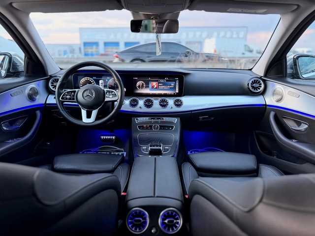 Mercedes-Benz E 220 d= MAYBACH= 3xTV= PANORAMA= - автомобили, коли, обяви за нови и употребявани 9