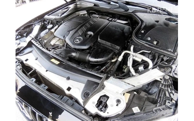 mercedes-benz-e-220 - 4