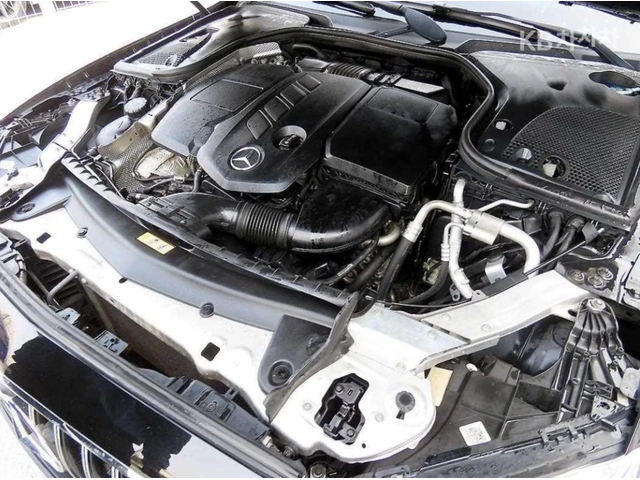 Mercedes-Benz E 220 d / AMG ПАКЕТ / BURMESTER / HUD - автомобили, коли, обяви за нови и употребявани 4