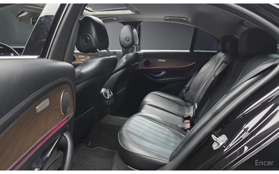 Mercedes-Benz E 220 4 Matic* Accident free - автомобили, коли, обяви за нови и употребявани 9