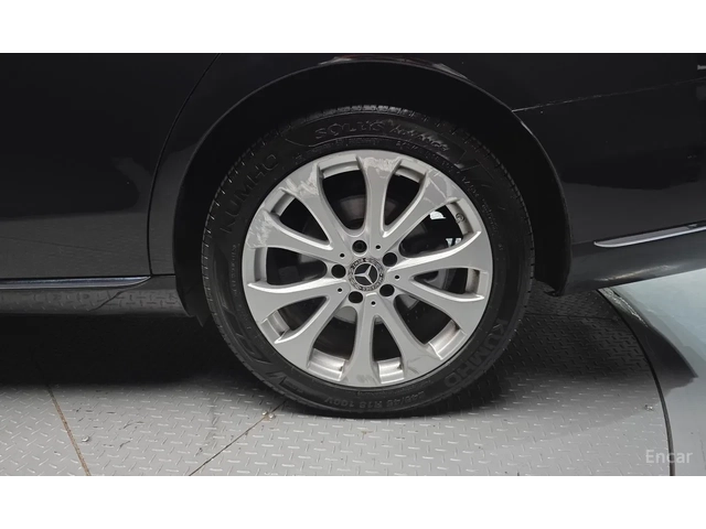 Mercedes-Benz E 220 4 Matic* Accident free - автомобили, коли, обяви за нови и употребявани 14