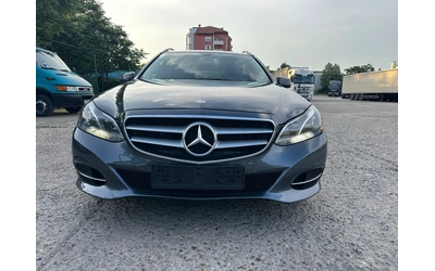 mercedes-benz-e-220 - 1