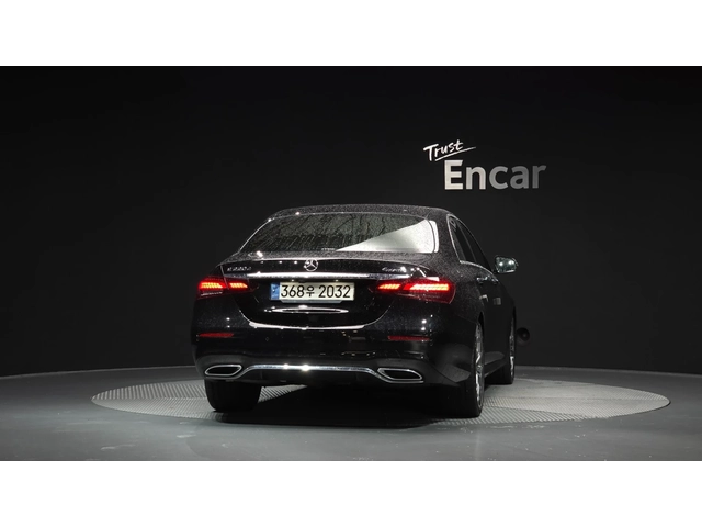 Mercedes-Benz E 220 4MATIC AMG Line | HUD | 360  | Adaptive Cruise - автомобили, коли, обяви за нови и употребявани 3
