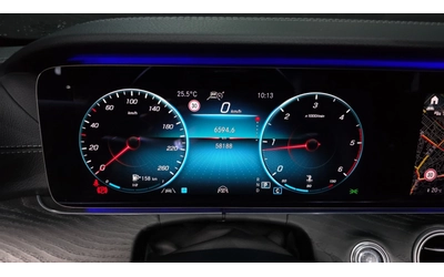 mercedes-benz-e-220 - 5