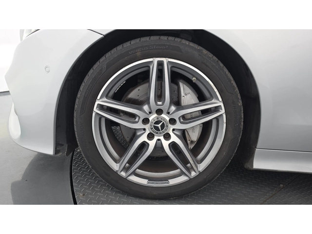 Mercedes-Benz E 220 - автомобили, коли, обяви за нови и употребявани 4