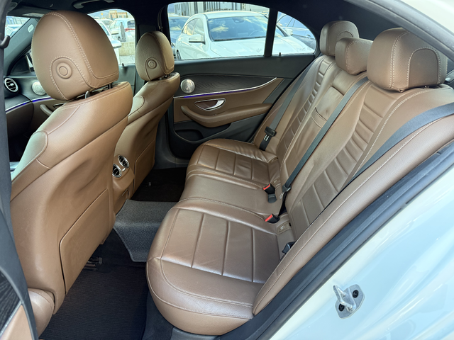 Mercedes-Benz E 220 D* AMG Line* 2023г* 133.000КМ* Топ Състояние* - автомобили, коли, обяви за нови и употребявани 7