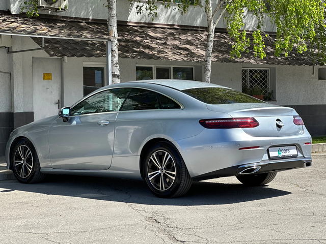 Mercedes-Benz E 220 d Coupe в ГАРАНЦИЯ - автомобили, коли, обяви за нови и употребявани 5
