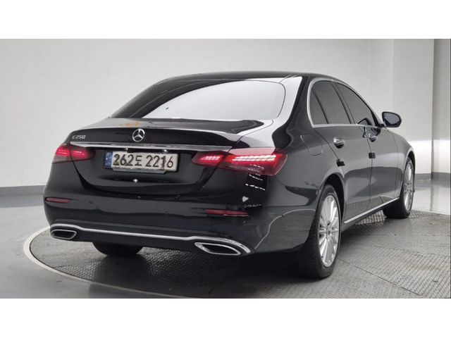 Mercedes-Benz E 250 ДИГИТАЛНО* ТАБЛО* BURMESTER* 360КАМЕРА* LANE* ASSI - автомобили, коли, обяви за нови и употребявани 1