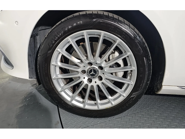 Mercedes-Benz E 250 ХЕДЪП* ДИСПЛЕЙ* 360КАМЕРА* ПОДГРЕВ* КЕЙЛЕС* - автомобили, коли, обяви за нови и употребявани 4