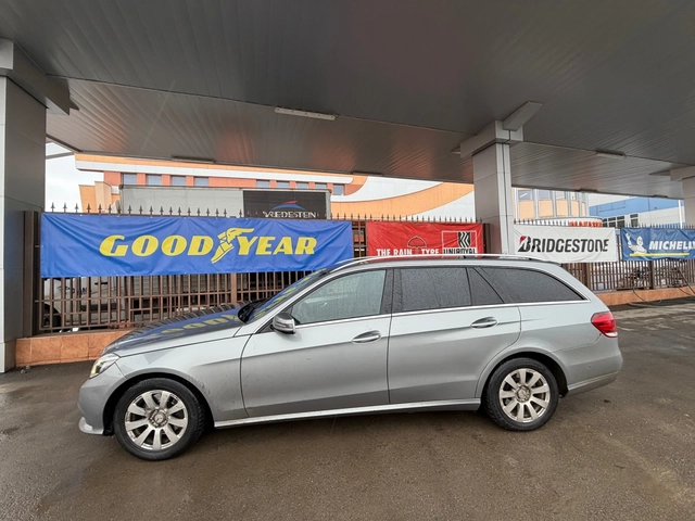 Mercedes-Benz E 250 LED* INTELIGENT* Distronik* Ръчка - автомобили, коли, обяви за нови и употребявани 3