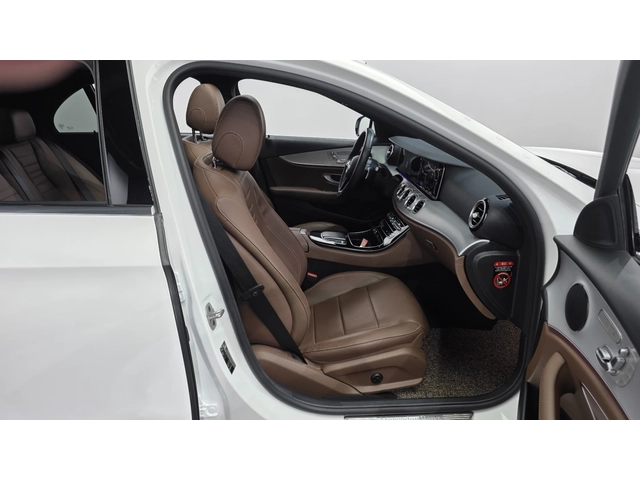 Mercedes-Benz E 250 Avantgarde - автомобили, коли, обяви за нови и употребявани 10