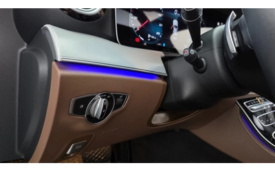 Mercedes-Benz E 250 Avantgarde - автомобили, коли, обяви за нови и употребявани 12