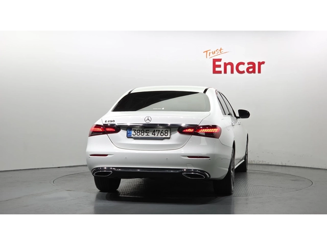 Mercedes-Benz E 250 Avantgarde - автомобили, коли, обяви за нови и употребявани 3