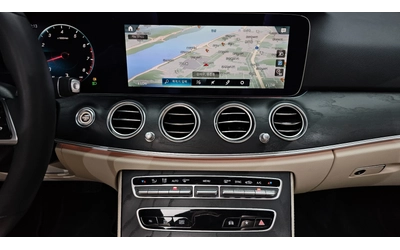 Mercedes-Benz E 250 E250 AMG Line | 360  Камера | HUD | Панорама - автомобили, коли, обяви за нови и употребявани 12