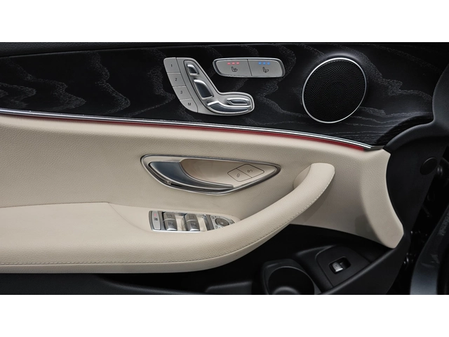Mercedes-Benz E 250 E250 AMG Line | 360  Камера | HUD | Панорама - автомобили, коли, обяви за нови и употребявани 15