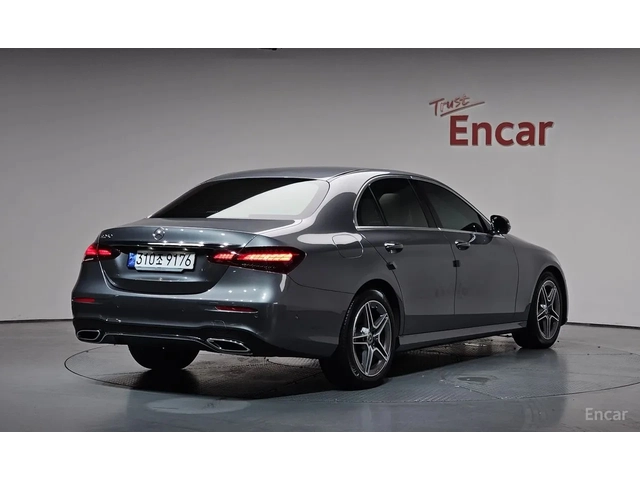 Mercedes-Benz E 250 E250 AMG Line | 360  Камера | HUD | Панорама - автомобили, коли, обяви за нови и употребявани 1