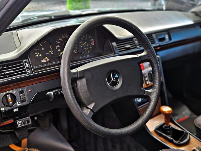 Mercedes-Benz E 260 ГАЗ/CLIMATIC/5 СКОРОСТИ - автомобили, коли, обяви за нови и употребявани 9