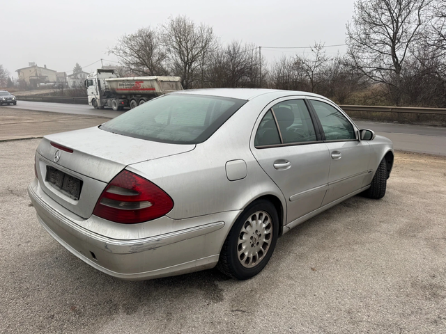 Mercedes-Benz E 270 Elegance - автомобили, коли, обяви за нови и употребявани 2
