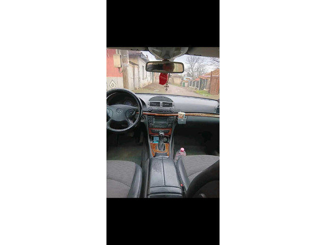Mercedes-Benz E 270 Седан - автомобили, коли, обяви за нови и употребявани 5