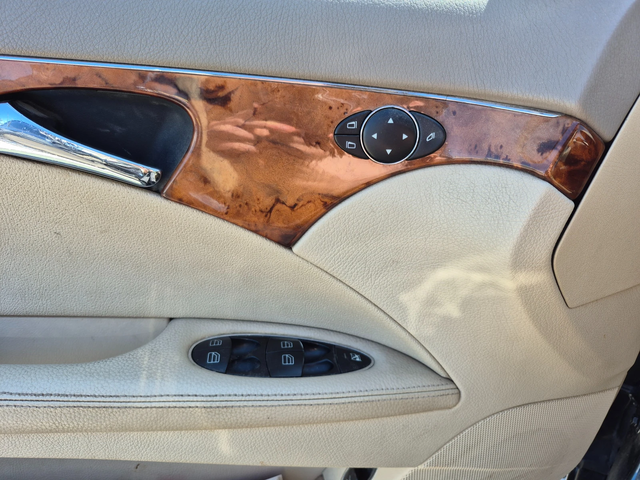 Mercedes-Benz E E - автомобили, коли, обяви за нови и употребявани 17