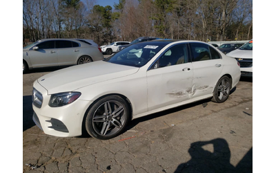 mercedes-benz-e-300 - 1