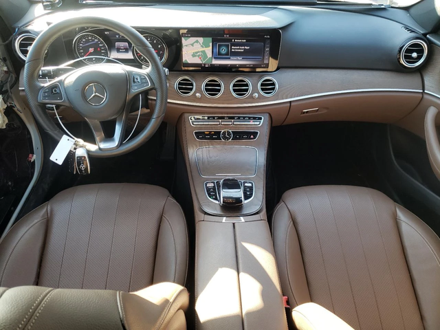 Mercedes-Benz E 300 AMG* BURMESTER* KEYLESS* АВТО КРЕДИТ - автомобили, коли, обяви за нови и употребявани 7