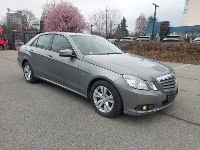 Mercedes-Benz E 300 CDI AUTOMATIC - автомобили, коли, обяви за нови и употребявани 0