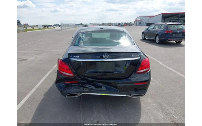 mercedes-benz-e-300 - 4