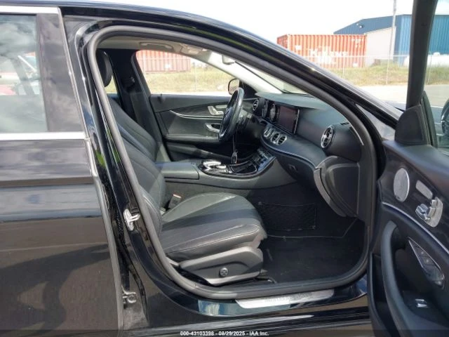 Mercedes-Benz E 300 4MATIC* AMG-PACK* ПОДГРЕВИ* АВТО КРЕДИТ - автомобили, коли, обяви за нови и употребявани 6