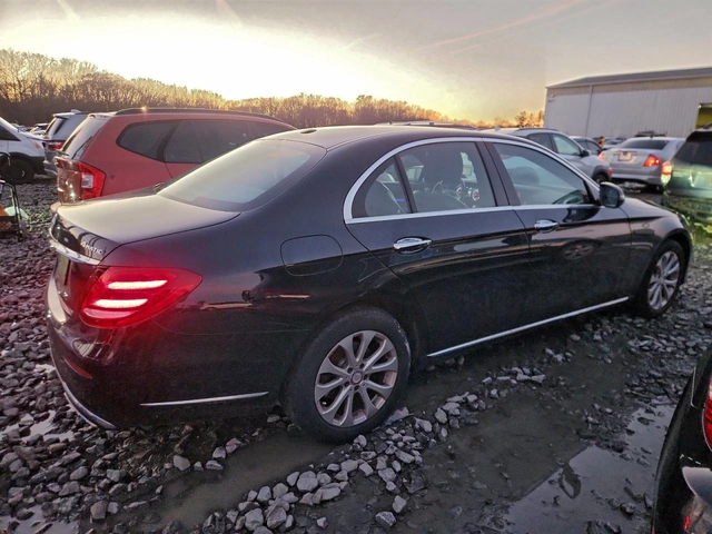 Mercedes-Benz E 300 4MATIC - автомобили, коли, обяви за нови и употребявани 2