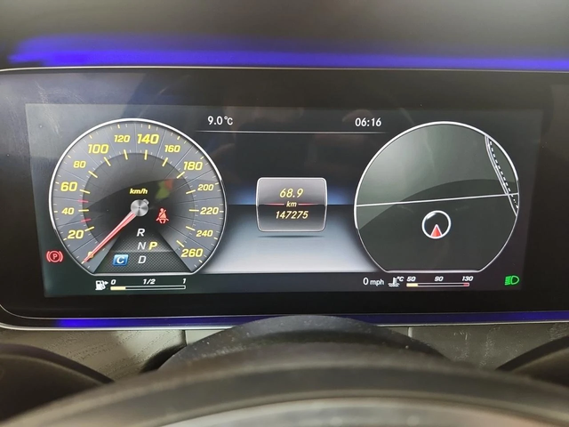 Mercedes-Benz E 300 Burmester* 360* AMG packet* Пано* - автомобили, коли, обяви за нови и употребявани 6