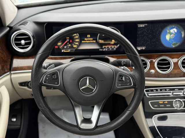 Mercedes-Benz E 300 AMG PKG* PANO * BURMESTER* - автомобили, коли, обяви за нови и употребявани 8