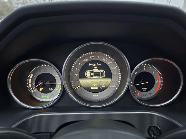 Mercedes-Benz E 300 2.2d 204к.с хибрид Топ състояние - автомобили, коли, обяви за нови и употребявани 16