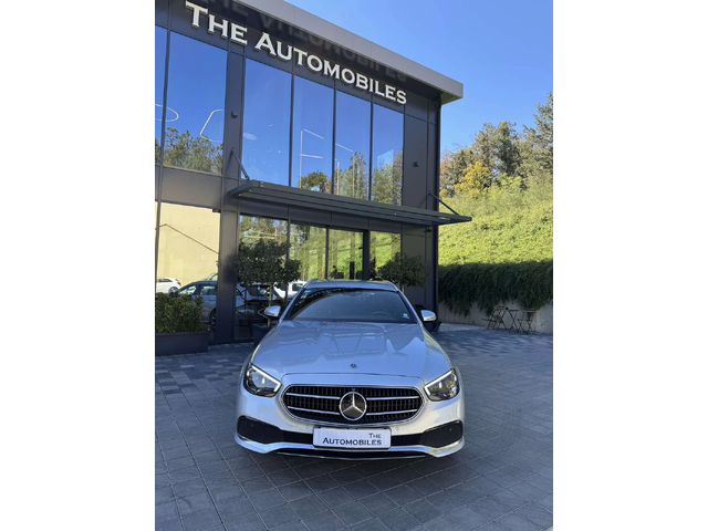 Mercedes-Benz E 300 - автомобили, коли, обяви за нови и употребявани 0