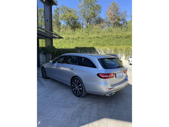 Mercedes-Benz E 300 - автомобили, коли, обяви за нови и употребявани 5