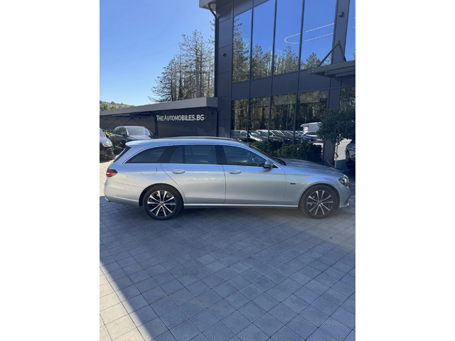 Mercedes-Benz E 300 - автомобили, коли, обяви за нови и употребявани 7