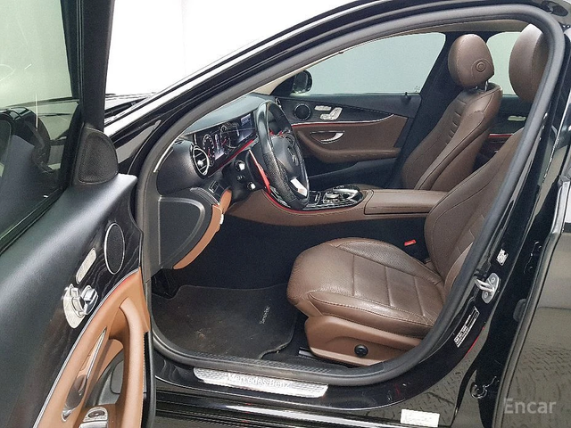 Mercedes-Benz E 300 4MATIC FACE AMG PACK* HEAD-UP* 360 CAM* ОБДУХВАНЕ* - автомобили, коли, обяви за нови и употребявани 5