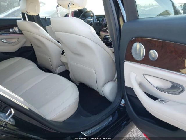 Mercedes-Benz E 300 * BURMESTER* KEYLESS* ПАНОРАМА* КОЖА* ПОДГРЕВ* - автомобили, коли, обяви за нови и употребявани 11