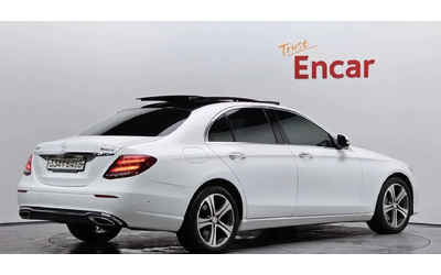 mercedes-benz-e-300 - 1