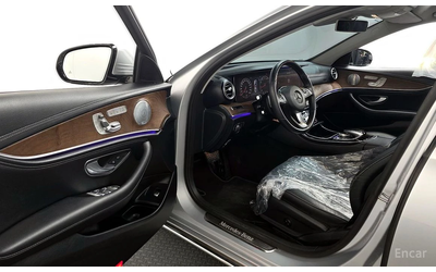 mercedes-benz-e-300 - 4