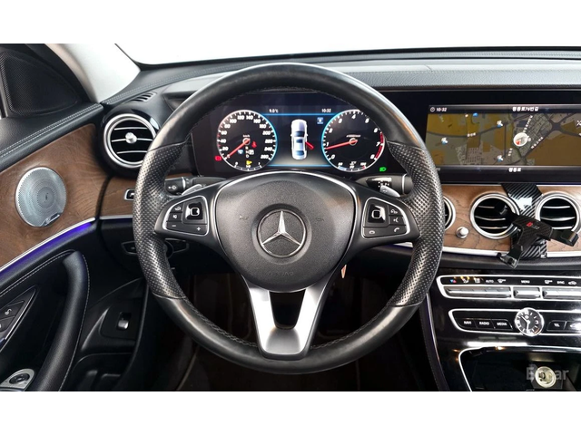 Mercedes-Benz E 300 DIGITAL* BURMESTER* 360 CAM* HEAD-UP* SUNROOF* - автомобили, коли, обяви за нови и употребявани 7