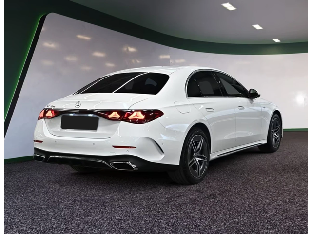 Mercedes-Benz E 300 de* 4Matic* AMG* Sport Advanced+ * Digital Light - автомобили, коли, обяви за нови и употребявани 1