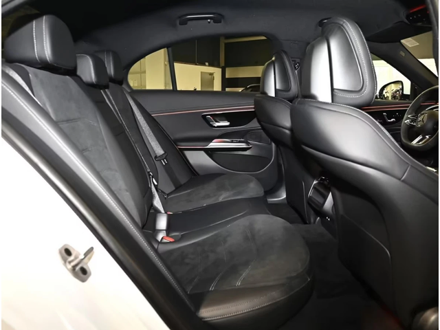 Mercedes-Benz E 300 de* 4Matic* AMG* Sport Advanced+ * Digital Light - автомобили, коли, обяви за нови и употребявани 3