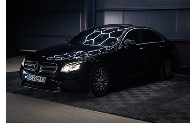 mercedes-benz-e-300 - 1