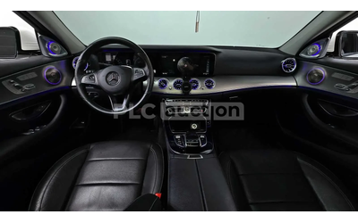 Mercedes-Benz E 300 4MATIC* DISTRONIC* BURMESTER* - автомобили, коли, обяви за нови и употребявани 9
