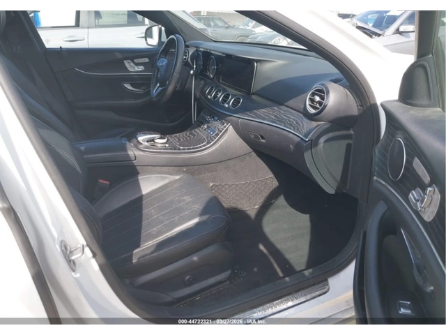 Mercedes-Benz E 300 АВТОКРЕДИТ* ЦЕНА БЕЗ АНАЛОГ* - автомобили, коли, обяви за нови и употребявани 4